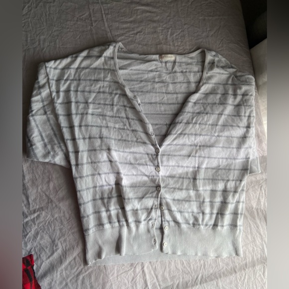 Free W/ purchase Nevada white with grey horizontal pin stripe - Picture 7 of 9